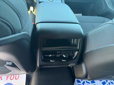 2027 Jeep Grand Cherokee GRAND CHEROKEE LAREDO 4X2