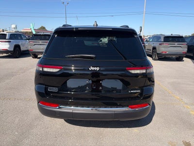2027 Jeep Grand Cherokee GRAND CHEROKEE LAREDO 4X2