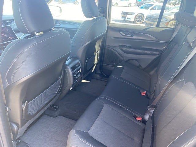 2025 Jeep Grand Cherokee GRAND CHEROKEE LAREDO 4X2