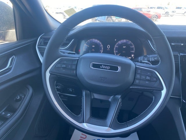 2025 Jeep Grand Cherokee GRAND CHEROKEE LAREDO 4X2