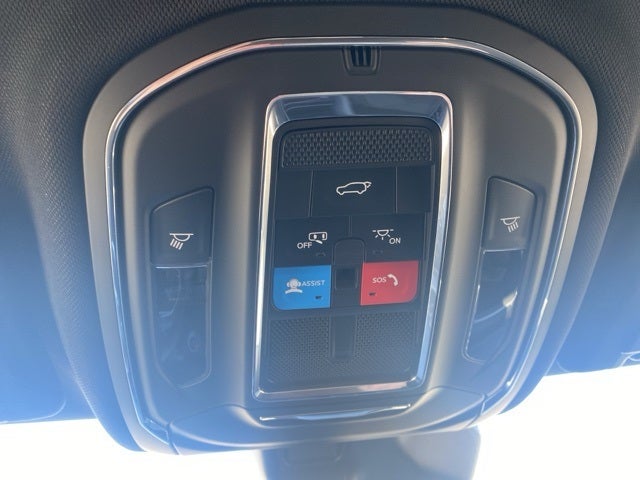 2025 Jeep Grand Cherokee GRAND CHEROKEE LAREDO 4X2