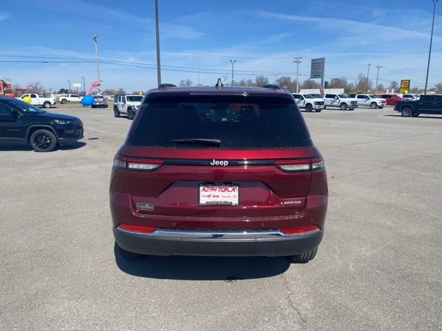 2025 Jeep Grand Cherokee GRAND CHEROKEE LAREDO 4X2