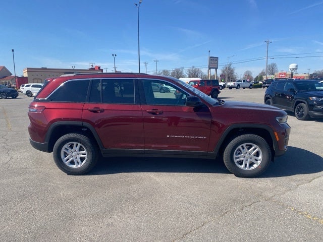 2025 Jeep Grand Cherokee GRAND CHEROKEE LAREDO 4X2