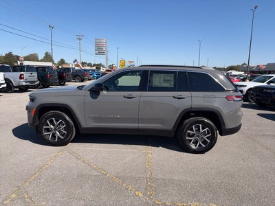 2027 Jeep Grand Cherokee GRAND CHEROKEE LAREDO 4X2