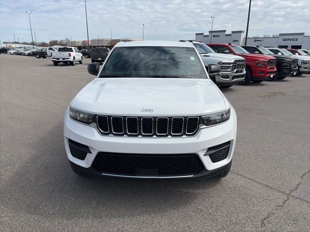 2026 Jeep Grand Cherokee GRAND CHEROKEE LAREDO 4X2