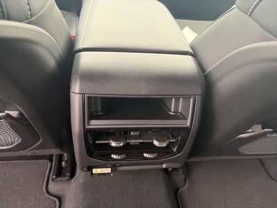 2027 Jeep Grand Cherokee GRAND CHEROKEE LAREDO ALTITUDE 4X2