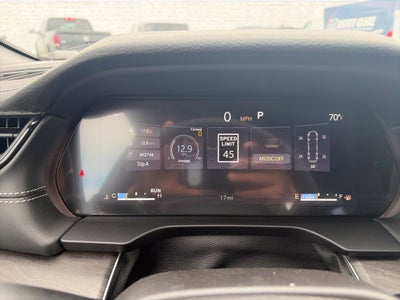 2027 Jeep Grand Cherokee GRAND CHEROKEE LAREDO ALTITUDE 4X2