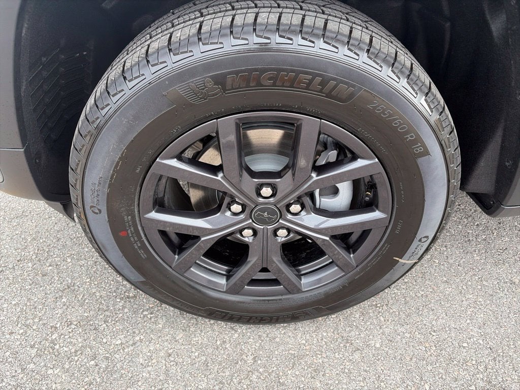 2027 Jeep Grand Cherokee GRAND CHEROKEE LAREDO ALTITUDE 4X2