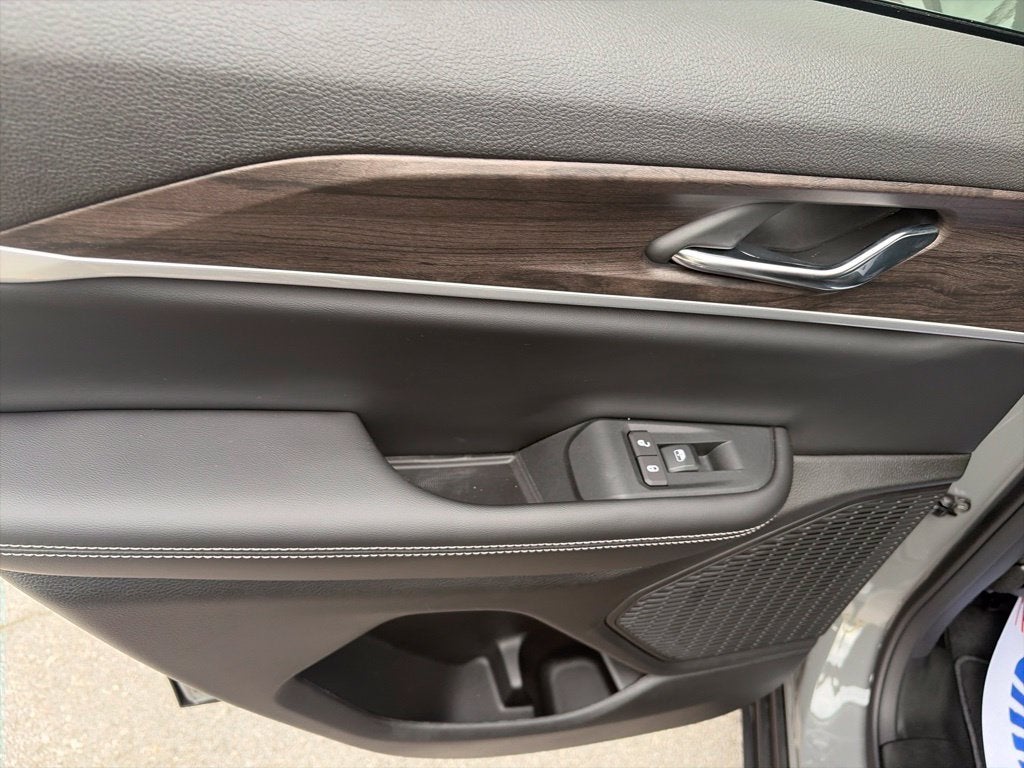 2027 Jeep Grand Cherokee GRAND CHEROKEE LAREDO ALTITUDE 4X2