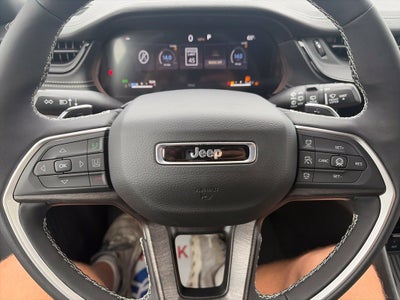 2027 Jeep Grand Cherokee GRAND CHEROKEE LAREDO ALTITUDE 4X2