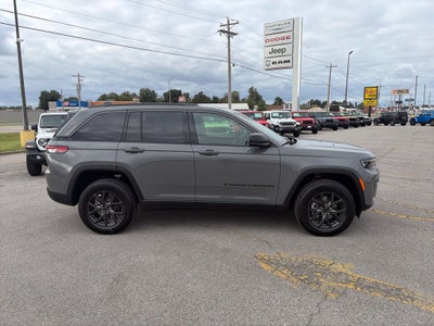 2027 Jeep Grand Cherokee GRAND CHEROKEE LAREDO ALTITUDE 4X2