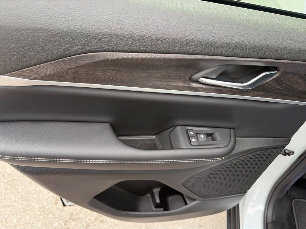 2027 Jeep Grand Cherokee GRAND CHEROKEE LAREDO ALTITUDE 4X2