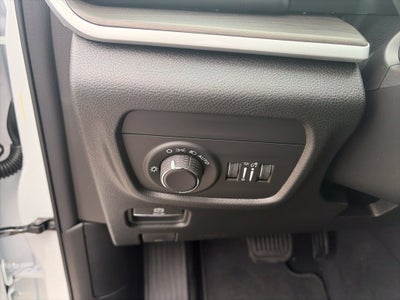 2027 Jeep Grand Cherokee GRAND CHEROKEE LAREDO ALTITUDE 4X2