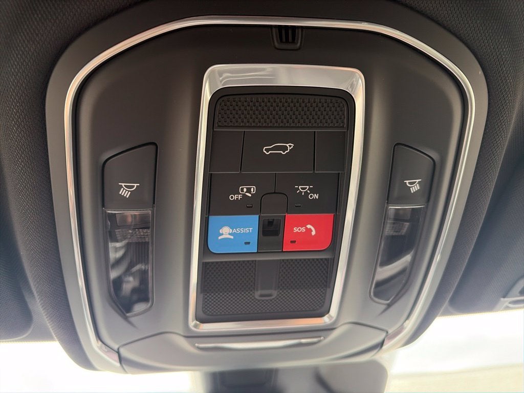 2027 Jeep Grand Cherokee GRAND CHEROKEE LAREDO ALTITUDE 4X2