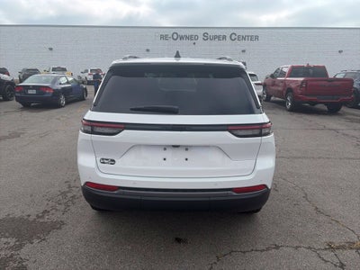 2027 Jeep Grand Cherokee GRAND CHEROKEE LAREDO ALTITUDE 4X2