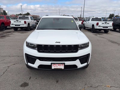 2027 Jeep Grand Cherokee GRAND CHEROKEE LAREDO ALTITUDE 4X2