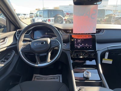 2025 Jeep Grand Cherokee GRAND CHEROKEE LAREDO X 4X4