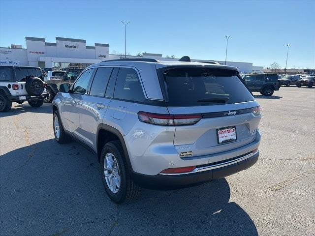 2025 Jeep Grand Cherokee GRAND CHEROKEE LAREDO X 4X4