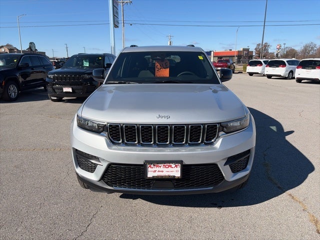 2025 Jeep Grand Cherokee GRAND CHEROKEE LAREDO X 4X4