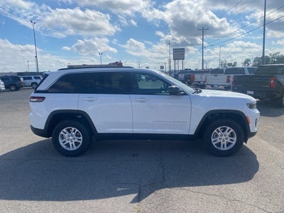 2025 Jeep Grand Cherokee GRAND CHEROKEE LAREDO 4X4