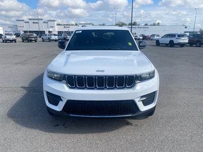 2025 Jeep Grand Cherokee GRAND CHEROKEE LAREDO 4X4