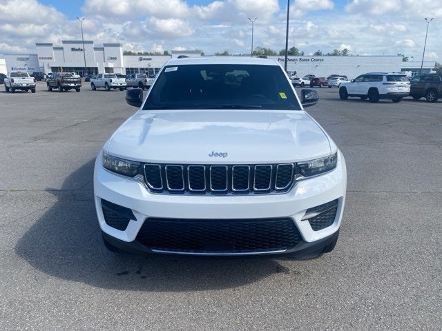 2025 Jeep Grand Cherokee GRAND CHEROKEE LAREDO 4X4