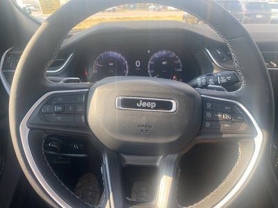 2025 Jeep Grand Cherokee GRAND CHEROKEE LAREDO X 4X4