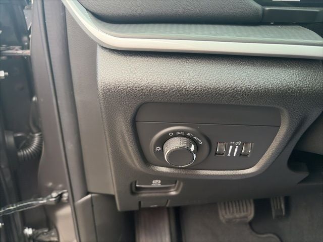 2026 Jeep Grand Cherokee GRAND CHEROKEE LAREDO X 4X4