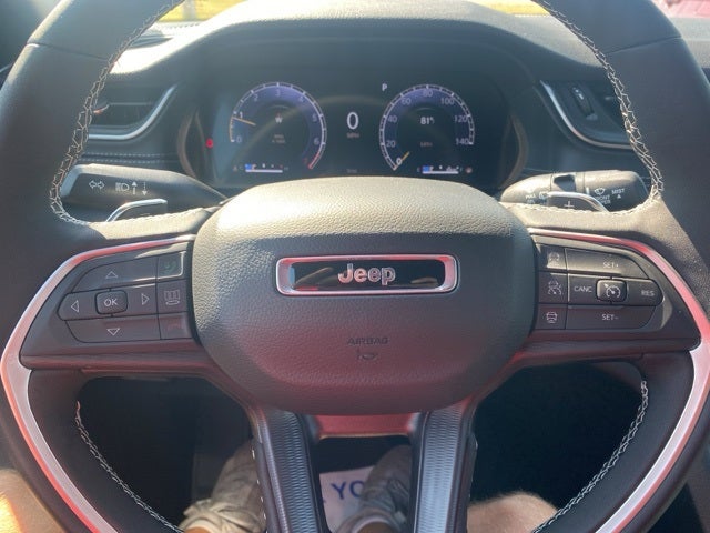 2025 Jeep Grand Cherokee GRAND CHEROKEE LAREDO X 4X4