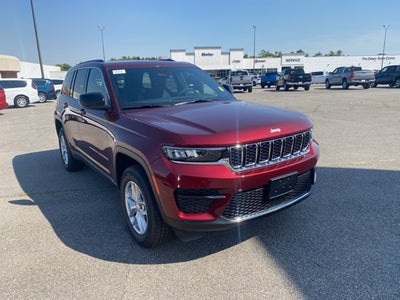 2025 Jeep Grand Cherokee GRAND CHEROKEE LAREDO X 4X4
