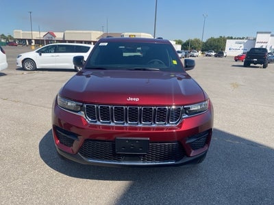 2025 Jeep Grand Cherokee GRAND CHEROKEE LAREDO X 4X4