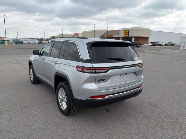 2026 Jeep Grand Cherokee GRAND CHEROKEE LAREDO 4X4