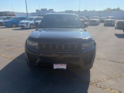 2027 Jeep Grand Cherokee GRAND CHEROKEE LAREDO ALTITUDE 4X4
