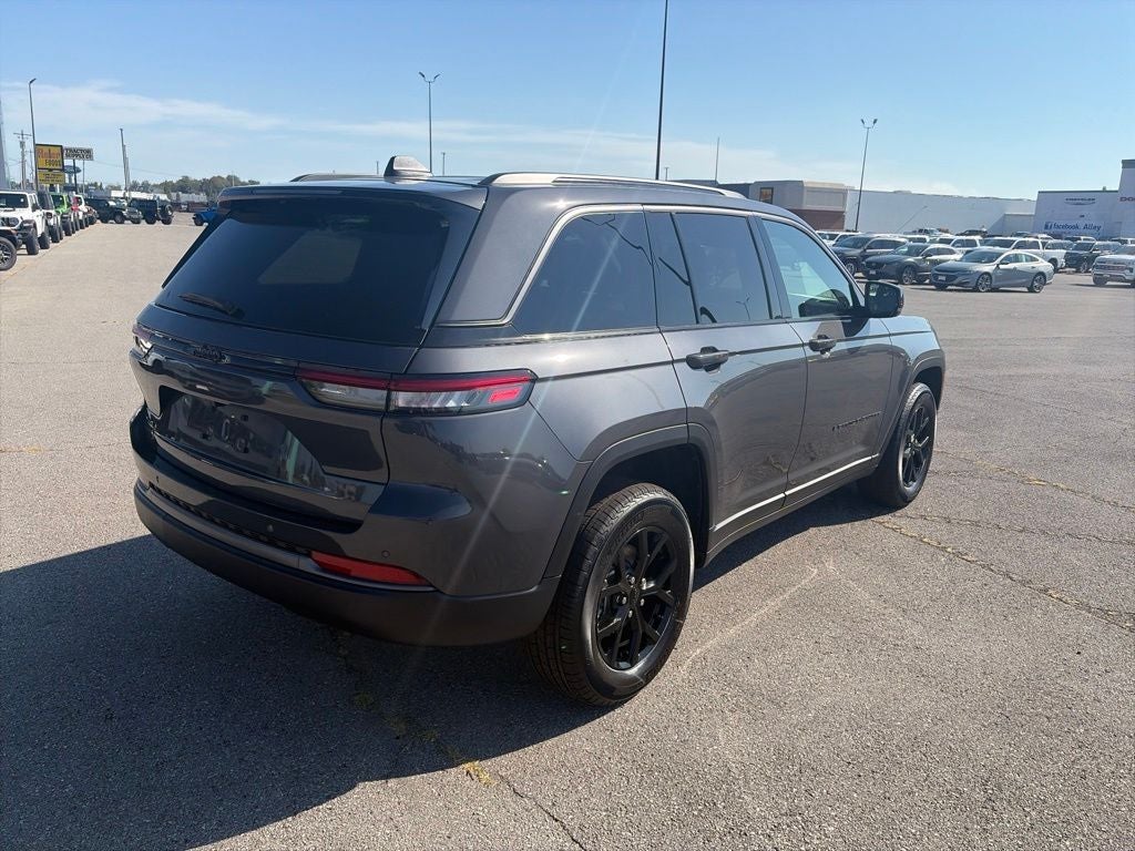 2026 Jeep Grand Cherokee GRAND CHEROKEE LAREDO ALTITUDE 4X4