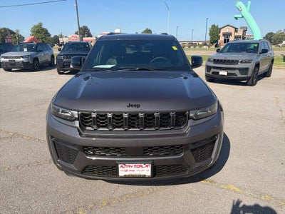 2026 Jeep Grand Cherokee GRAND CHEROKEE LAREDO ALTITUDE 4X4