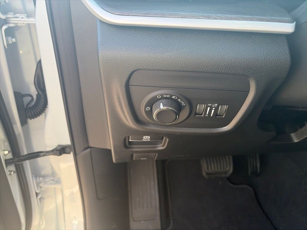 2027 Jeep Grand Cherokee GRAND CHEROKEE LAREDO ALTITUDE 4X4