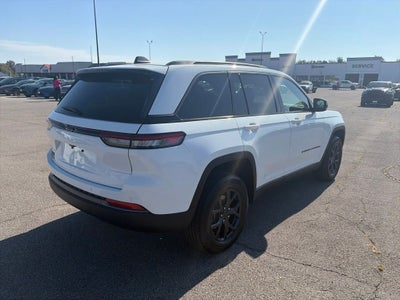 2027 Jeep Grand Cherokee GRAND CHEROKEE LAREDO ALTITUDE 4X4
