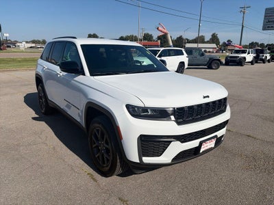 2027 Jeep Grand Cherokee GRAND CHEROKEE LAREDO ALTITUDE 4X4