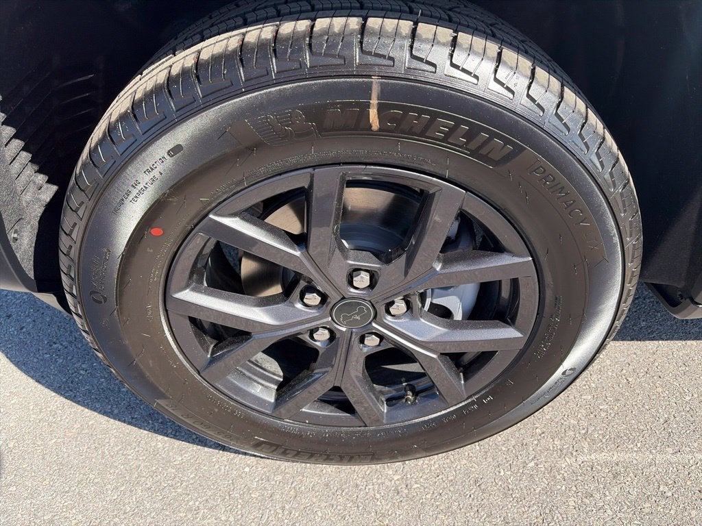 2027 Jeep Grand Cherokee GRAND CHEROKEE LAREDO ALTITUDE 4X4