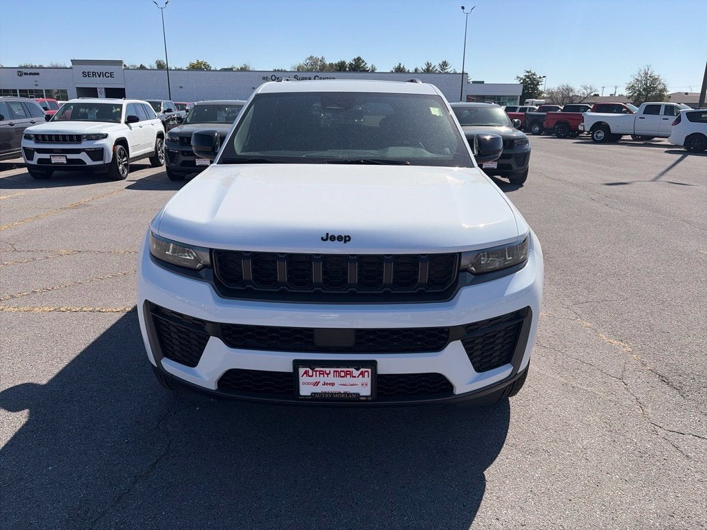 2027 Jeep Grand Cherokee GRAND CHEROKEE LAREDO ALTITUDE 4X4