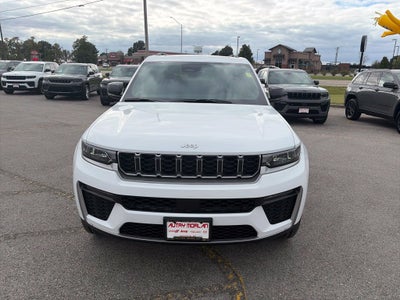 2027 Jeep Grand Cherokee GRAND CHEROKEE LIMITED 4X4