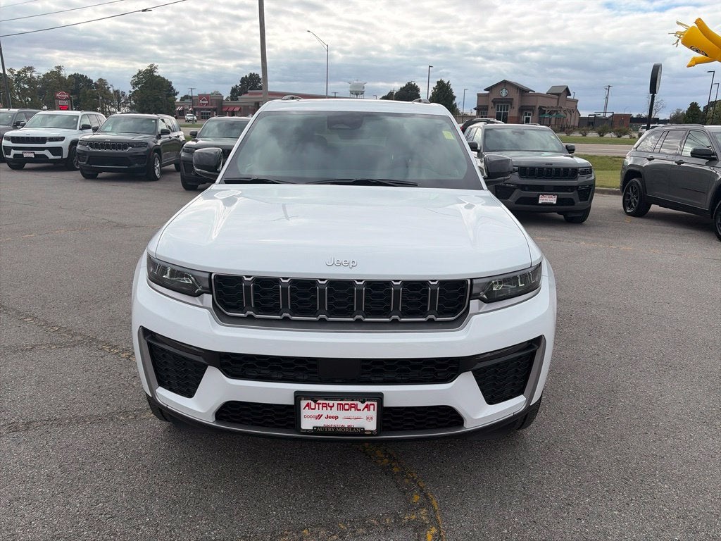 2027 Jeep Grand Cherokee GRAND CHEROKEE LIMITED 4X4