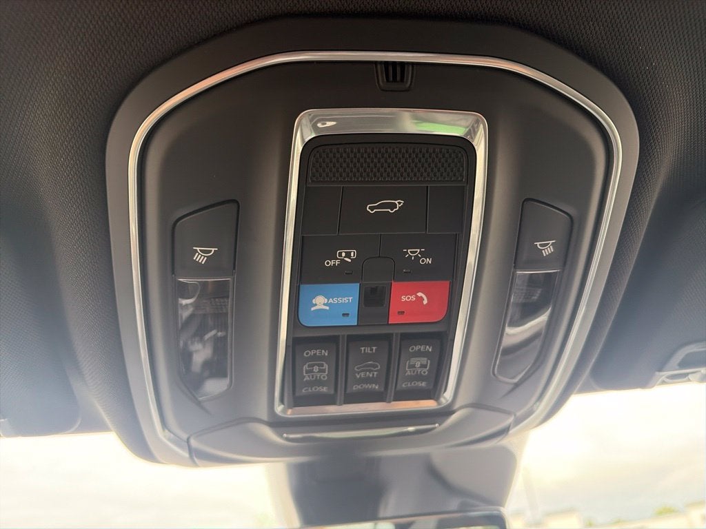 2027 Jeep Grand Cherokee GRAND CHEROKEE LIMITED RESERVE 4X4