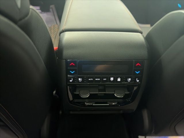 2026 Jeep Grand Cherokee GRAND CHEROKEE SUMMIT 4X4