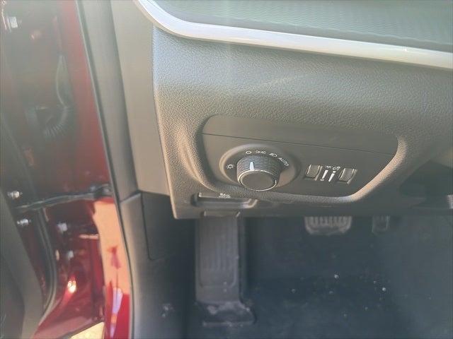 2026 Jeep Grand Cherokee GRAND CHEROKEE L LAREDO 4X2