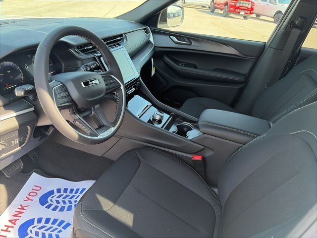 2026 Jeep Grand Cherokee GRAND CHEROKEE L LAREDO 4X2