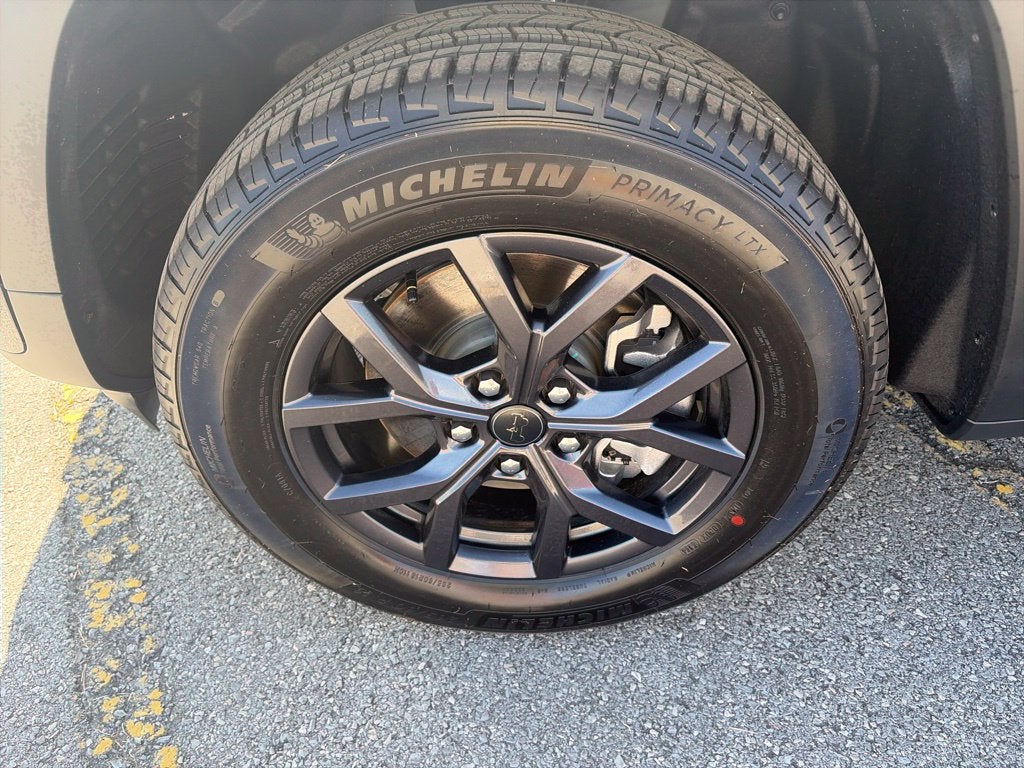 2027 Jeep Grand Cherokee GRAND CHEROKEE L LAREDO ALTITUDE 4X2