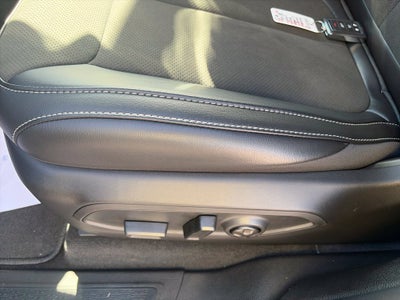 2027 Jeep Grand Cherokee GRAND CHEROKEE L LAREDO ALTITUDE 4X2