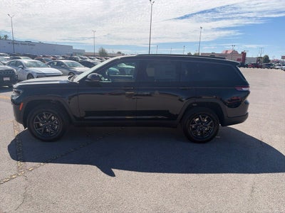 2027 Jeep Grand Cherokee GRAND CHEROKEE L LAREDO ALTITUDE 4X2