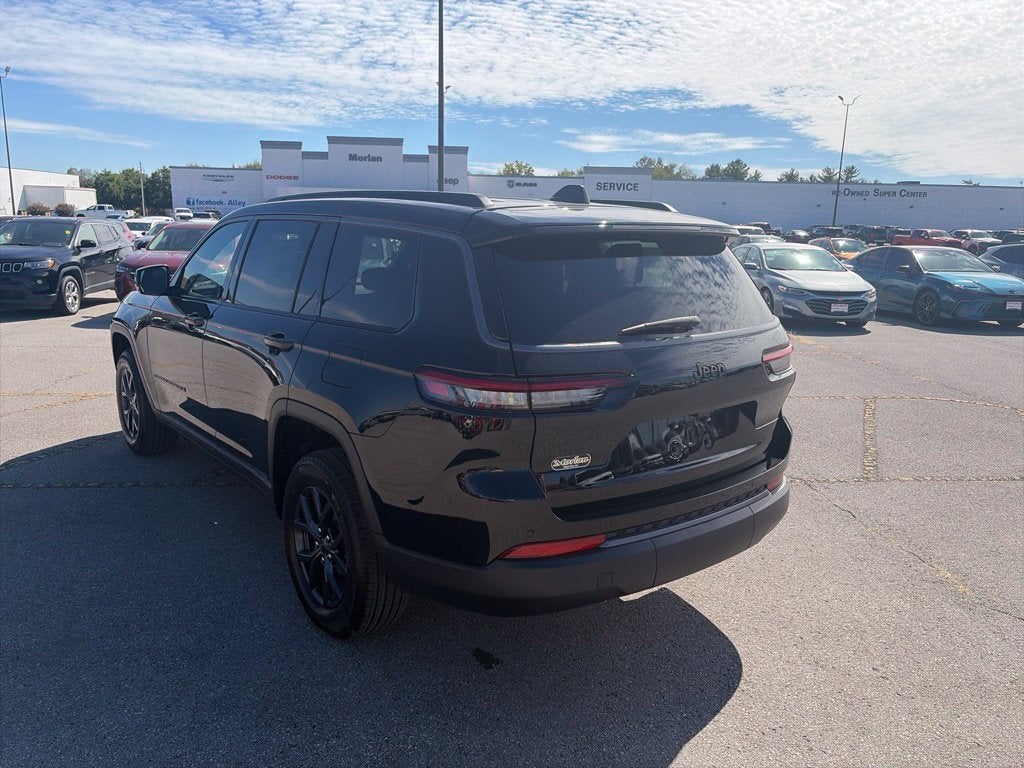 2027 Jeep Grand Cherokee GRAND CHEROKEE L LAREDO ALTITUDE 4X2